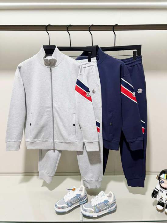 Picture of Moncler Sweater Suits _SKUMonclerS-2XL24cr30941752